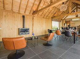 Chic Villa in Comines-warneton With Garden