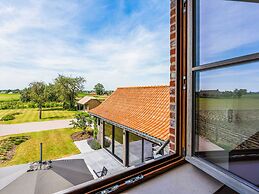 Chic Villa in Comines-warneton With Garden