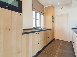 Chic Villa in Comines-warneton With Garden