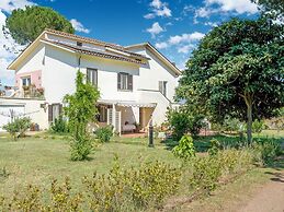 Elegant Holiday Home in Fabrica di Roma near Theatre