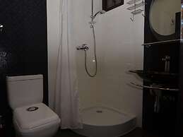 Cottage in Cisowo With Garden