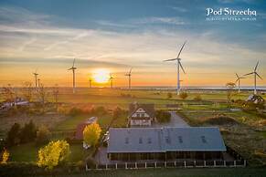 Cottage in Cisowo With Garden