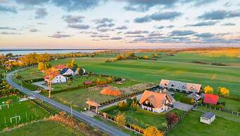 Cottage in Cisowo With Garden