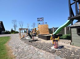 Cottage in Cisowo With Garden