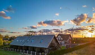 Cottage in Cisowo With Garden