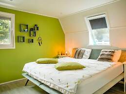 Wonderful Holiday Home nearby Efteling with Private Heated Pool & Hot