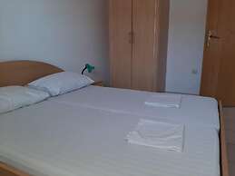 Peaceful Holiday Home in Okrug Gornji near Bocici Beach