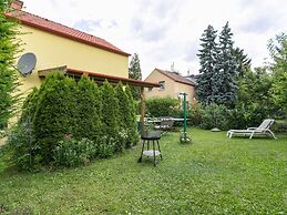 Lively Holiday Home in Wien With Private Garden