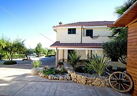 Apartment in Gasponi With Mountain Views