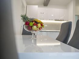 Plush Apartment in Imotski near Blue & Red Lakes