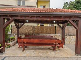 Lavish Apartment in Imotski near Blue Lake