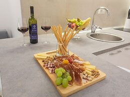 Lavish Apartment in Imotski near Blue Lake