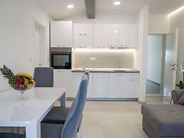 Lavish Apartment in Imotski near Blue Lake