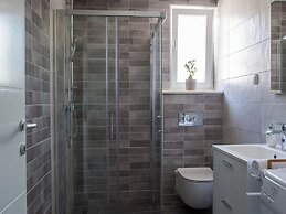 Lavish Apartment in Imotski near Blue Lake