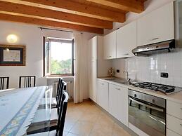 Fabulous Mansion in Pesina Spezie near Lake