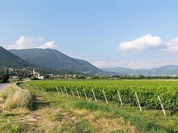 Belvilla by OYO Idra