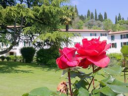 Belvilla by OYO Idra