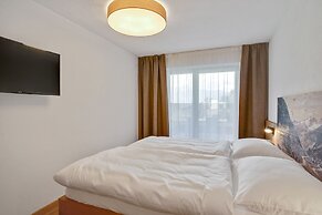 Inviting Flat in Hart With Fitness Room