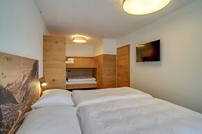 Inviting Flat in Hart With Fitness Room