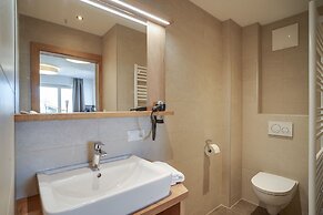 Inviting Flat in Hart With Fitness Room