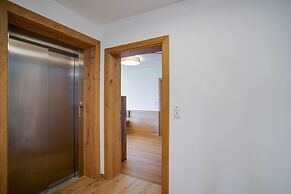 Inviting Flat in Hart With Fitness Room