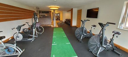 Inviting Flat in Hart With Fitness Room