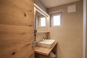 Attractive Flat With Beautiful Views