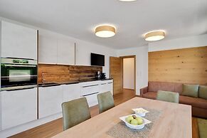 Attractive Flat With Beautiful Views