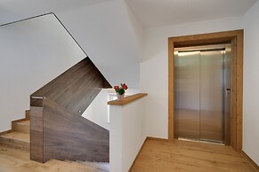 Attractive Flat With Beautiful Views