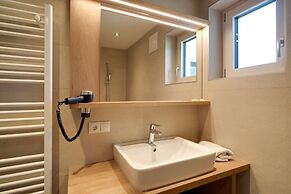 Attractive Flat With Beautiful Views