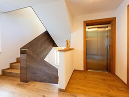 Attractive Flat With Beautiful Views