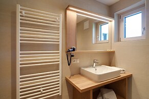 Attractive Flat With Beautiful Views