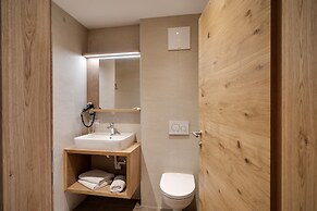 Attractive Flat With Beautiful Views