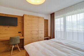 Beautiful Flat in Hart With Fitness Room