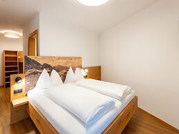 Beautiful Flat in Hart With Fitness Room