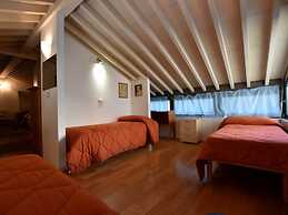 Cozy Apartment in Lovere near Lake