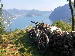 Cozy Apartment in Lovere near Lake