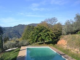 Holiday Home in Pescia With Swimming Pool