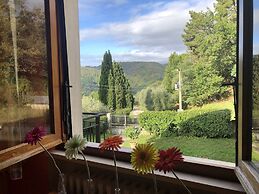 Holiday Home in Pescia With Swimming Pool