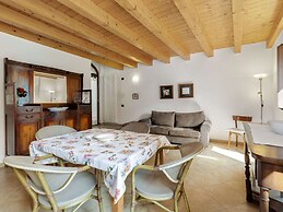 Belvilla by OYO Lira