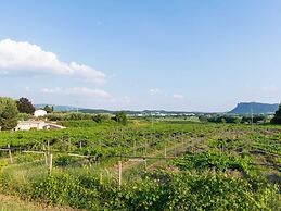 Belvilla by OYO Lira