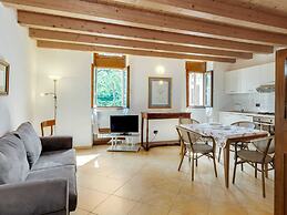 Belvilla by OYO Lira