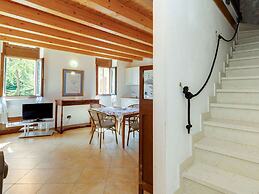 Belvilla by OYO Lira