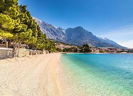 Apartment in Imotski With Parking