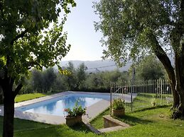 Comfortable Holiday Home in Pistoia With Pool