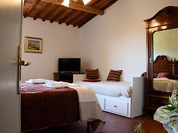 Comfortable Holiday Home in Pistoia With Pool