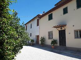 Comfortable Holiday Home in Pistoia With Pool