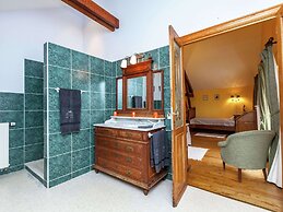 Wonderful Holiday Home in Saint-hubert With Sauna