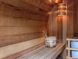 Wonderful Holiday Home in Saint-hubert With Sauna