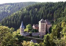 Spacious Villa in Ovifat With Sauna